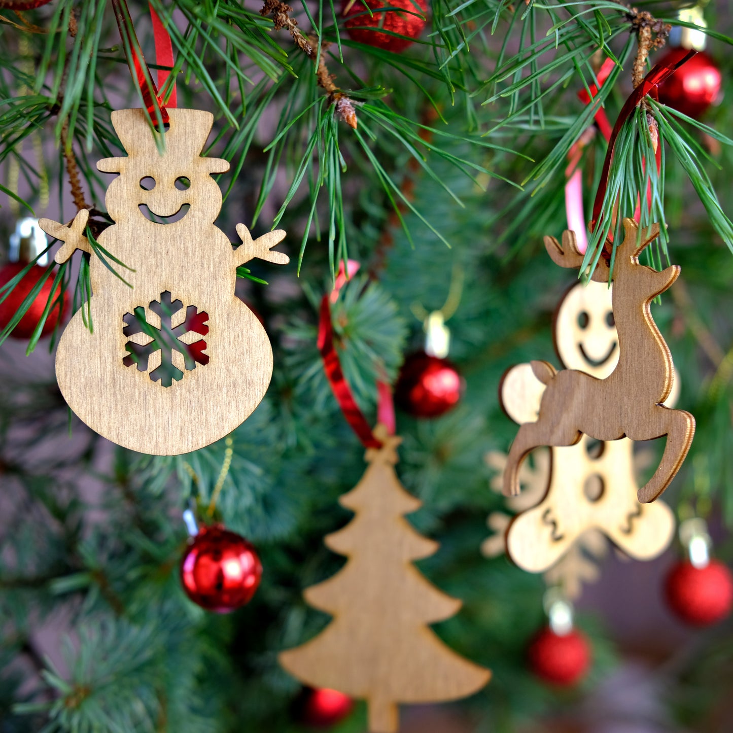 Decorațiuni pentru Crăciun din lemn - Lovelo